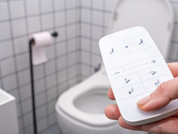 Smart toilet remote control and side panel selection guide for business buyers